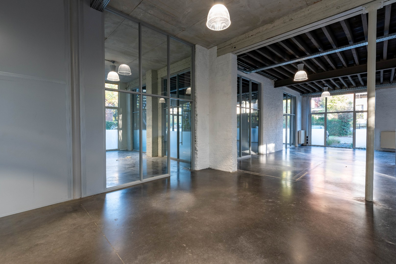 Commercial à louer à Anvers - photo 4