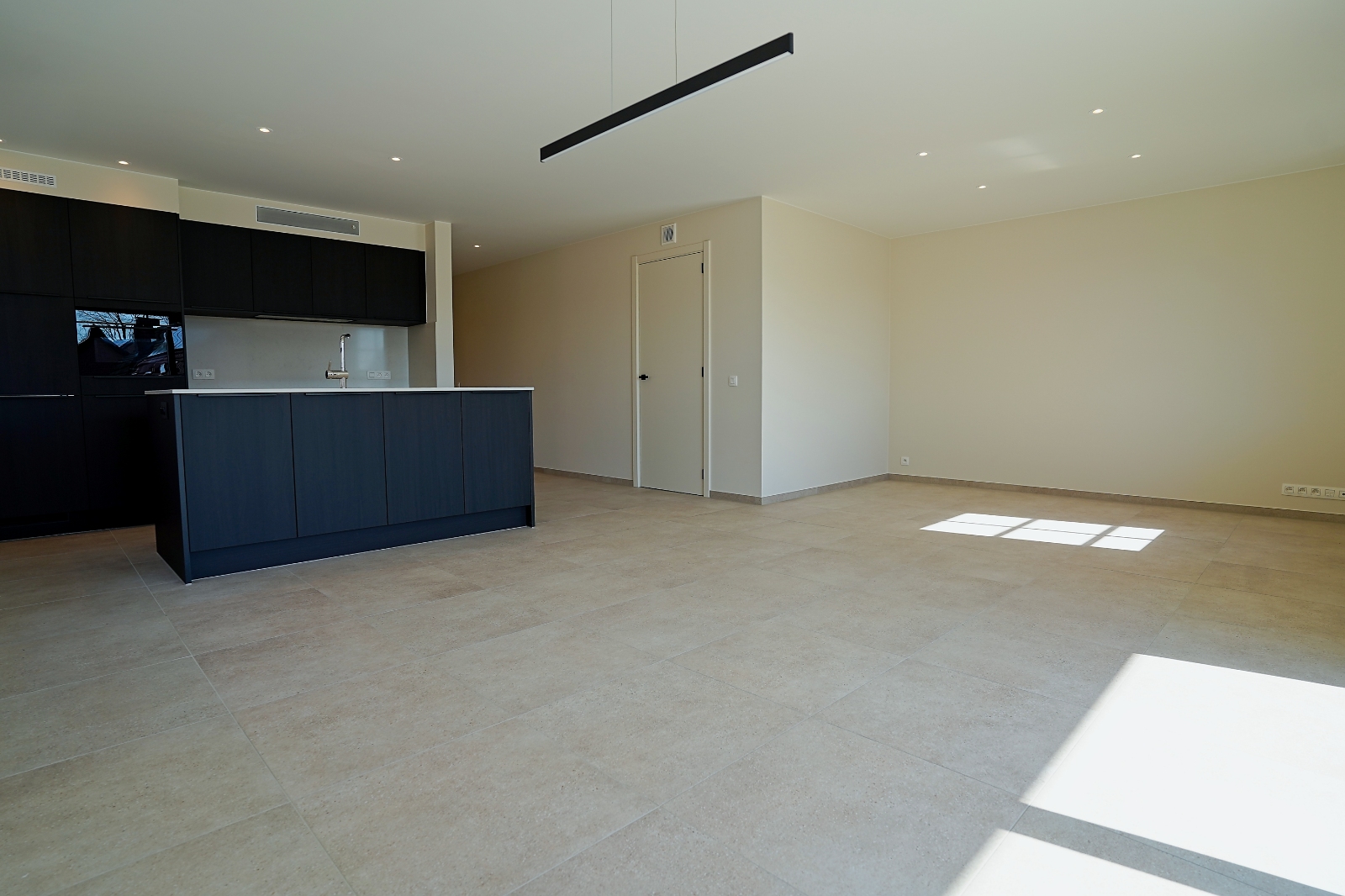 Hoogwaardig afgewerkt lichtrijk nieuwbouwappartement te Buggenhout - foto 2