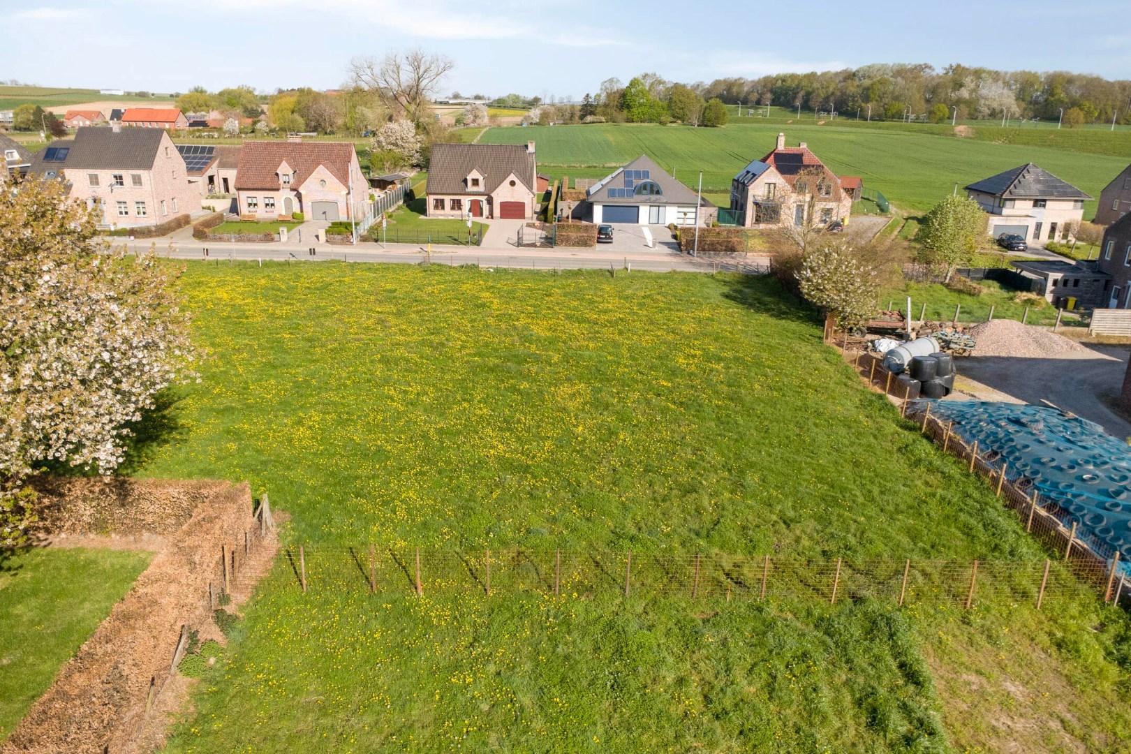Bouwgrond voor half open bebouwing met perceeloppervlakte van 4a 90ca - foto 4