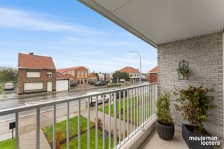 Dit instapklaar appartement geniet van een uiterst centrale ligging op wandelafstand van verschillende winkels, diensten en openbaar vervoer.Dankzij...