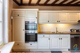 Instapklare halfopen bebouwing gelegen aan de stadsrand van Geraardsbergen, op wandelafstand van het centrum, station en winkels.Deze woning beschikt...