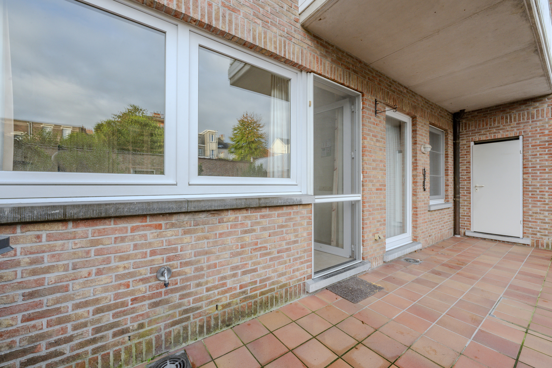GELIJKVLOERS APP MET 2 SLPKS - TUIN - BERGING - GARAGE  - foto 5