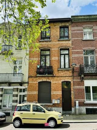 Propriété unique avec espace de bureau et appartement duplex offrant une vue magnifique sur le parc Princesse ClémentineCette propriété...