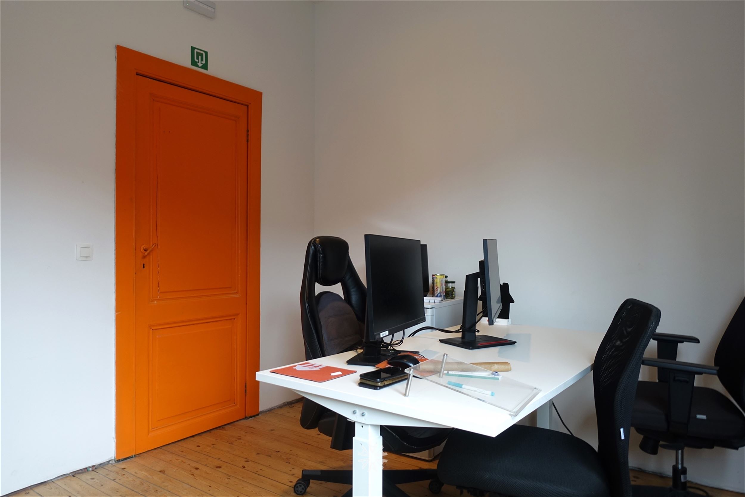 Spacious commercial property for rent near Ghent-Sint-Pieters station - photo 2