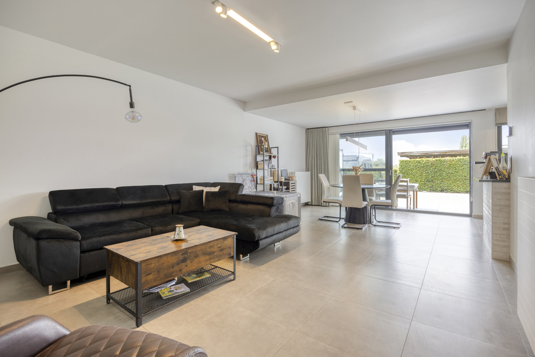 Modern en energiezuinig gelijkvloers appartement vlabij centrum - foto 5