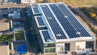 Nieuwbouw kantoorruimte met magazijn gelegen langs de Nieuwe weg 1, te Beveren – Kruibeke – Zwijndrecht. Het kantoor is gelegen op de 2e verdieping...