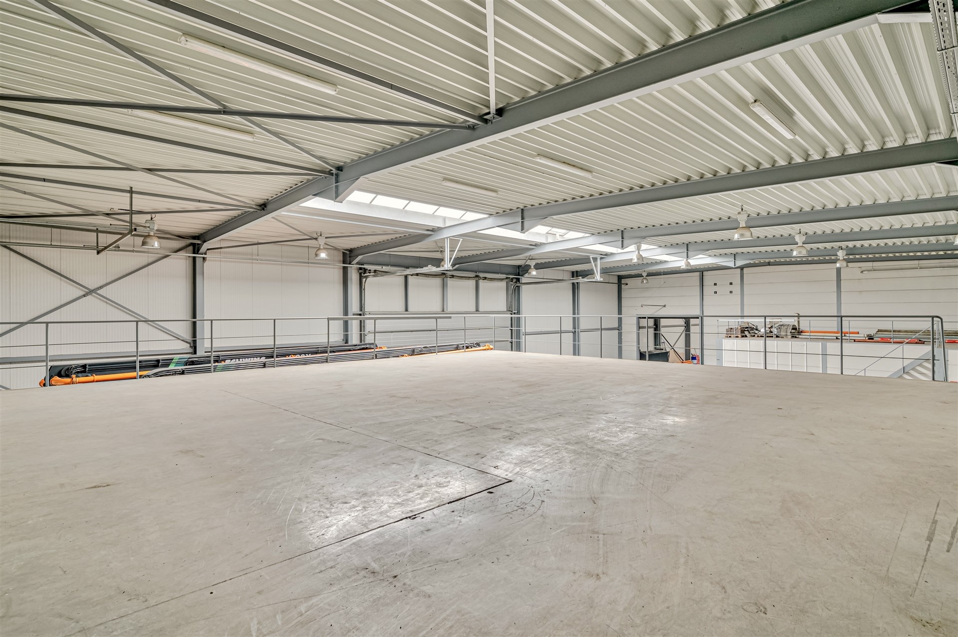 Zeer goed gelegen magazijn van ca 450 m2 - foto 4