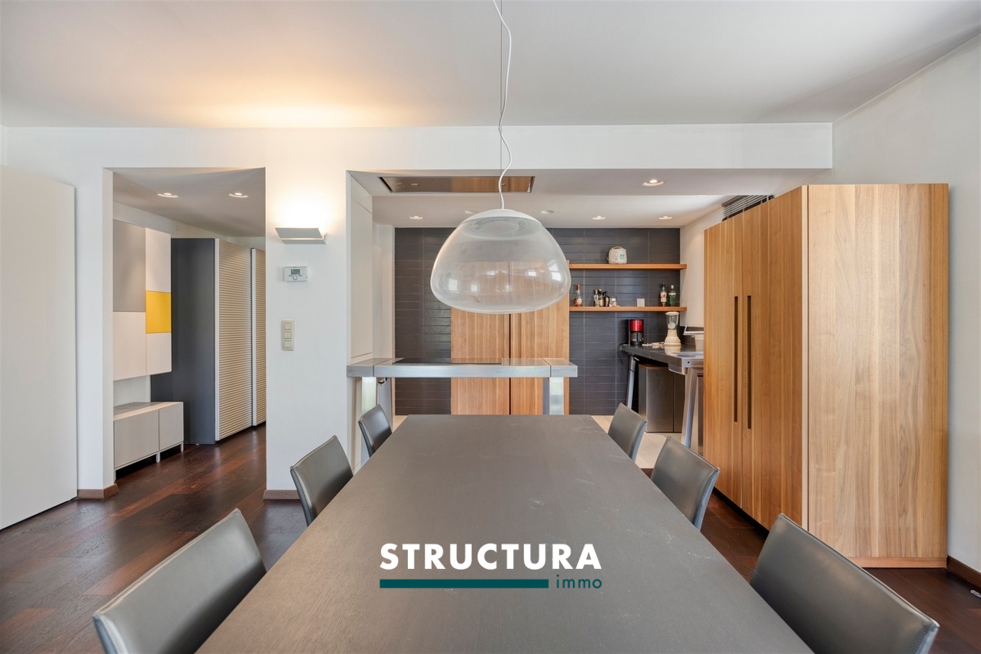 Bent u op zoek naar een ruim, modern en charmant appartement in het hart van Brussel? - foto 4