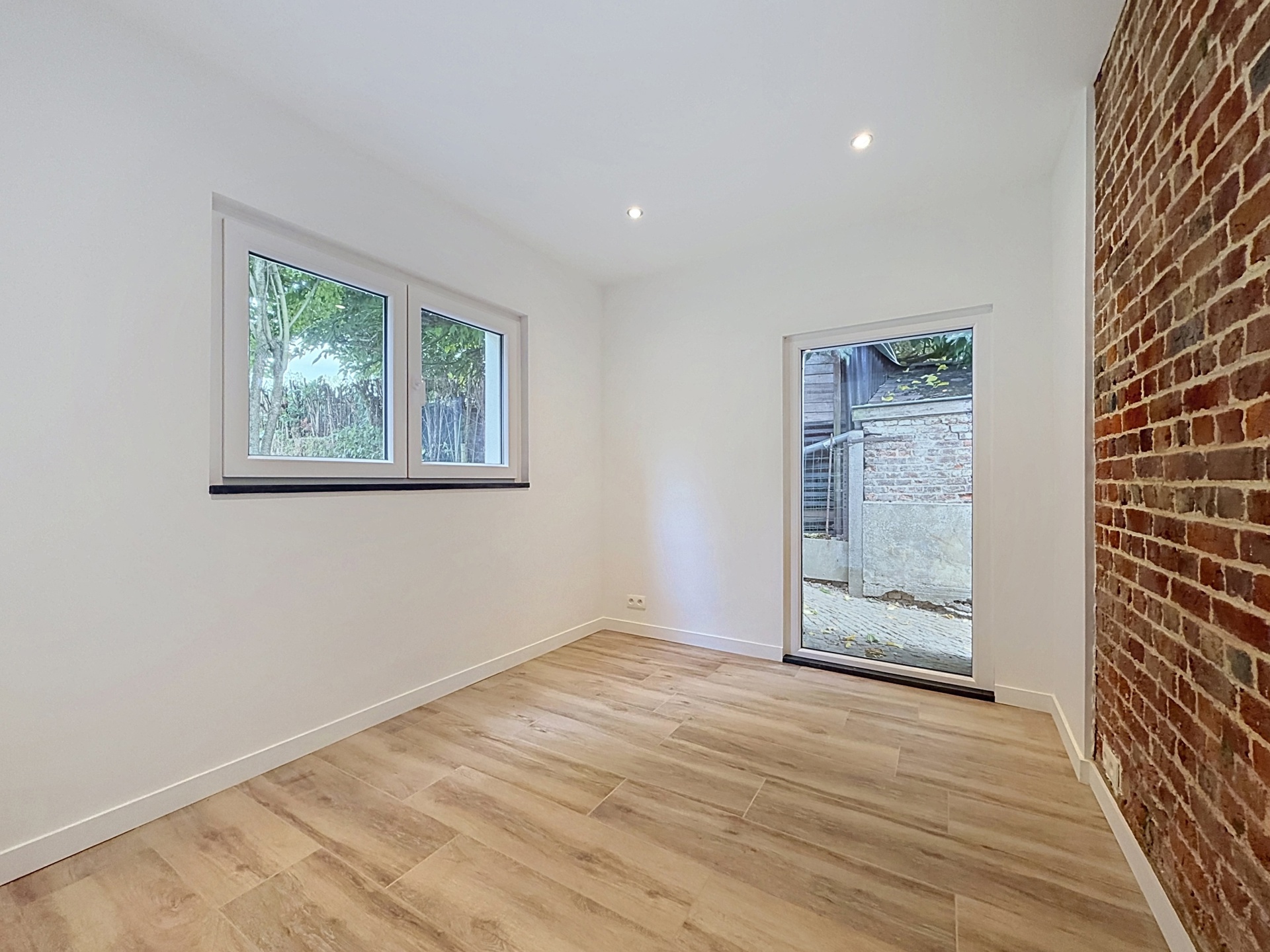 Huis te huur in Ambresin met 2 slaapkamers - foto 5