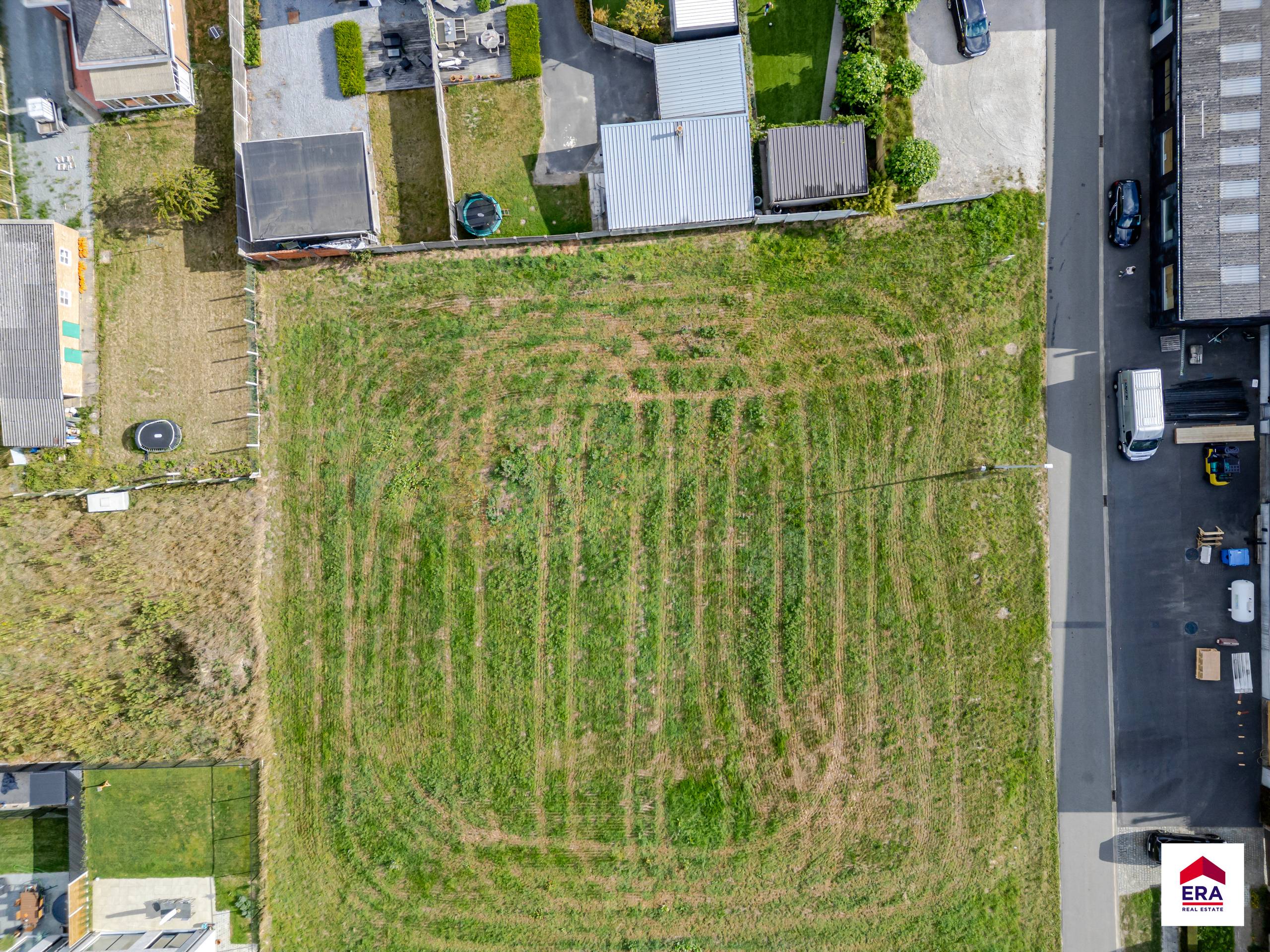 Uitstekend gelegen stuk bouwgrond op 835m² in Knesselare! - foto 2