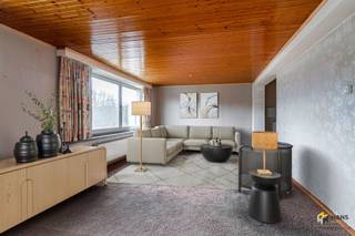 Op te frissen appartement (101 m²) met 2 slaapkamers in Deurne. Wonen op de Bisschoppenhoflaan, dat is profiteren van een goede verbinding met het...