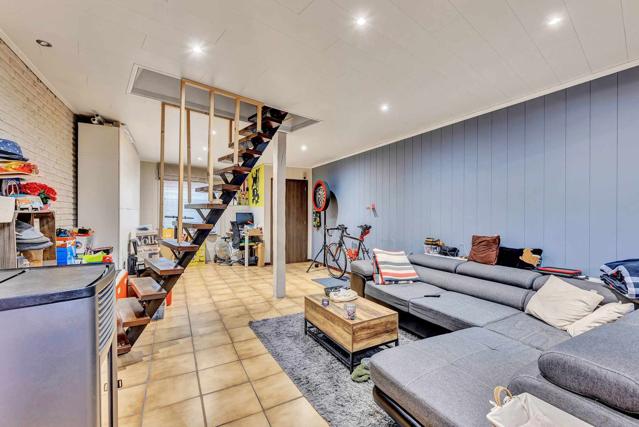 Gesloten bebouwing met 4 slaapkamers en tuin - foto 4