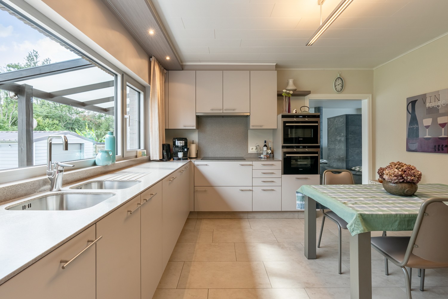 Gezellige gezinswoning met 5 slaapkamers, volledig onderkelderd en tuin met prachtig groen uitzicht – Mol Sluis - foto 3