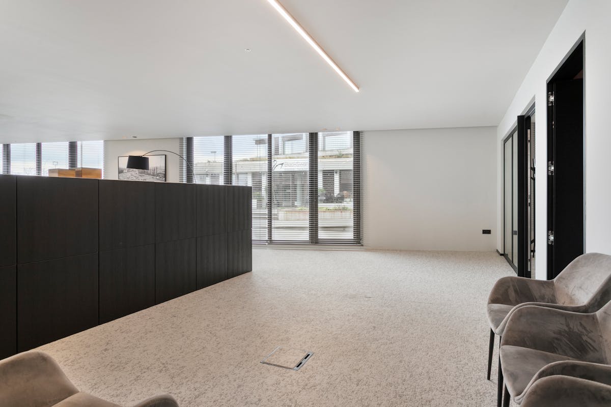 Bemeubeld kantoor (ca. 204 m²) te huur nabij Station Brugge - foto 5
