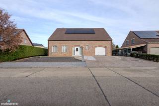 UITZONDERLIJK RUIME WONING MET 5 SLAAPKAMERS EN ONDERHOUDSVRIENDELIJKE TUIN TE MOPERTINGEN Deze ruime woning vinden we terug aan de Redemptiestraat...