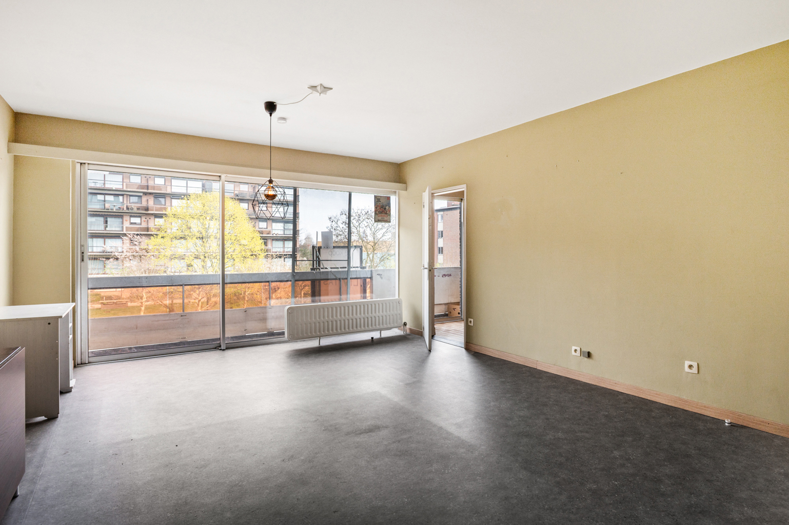 Appartement te koop in Merksem met 2 slaapkamers - foto 2