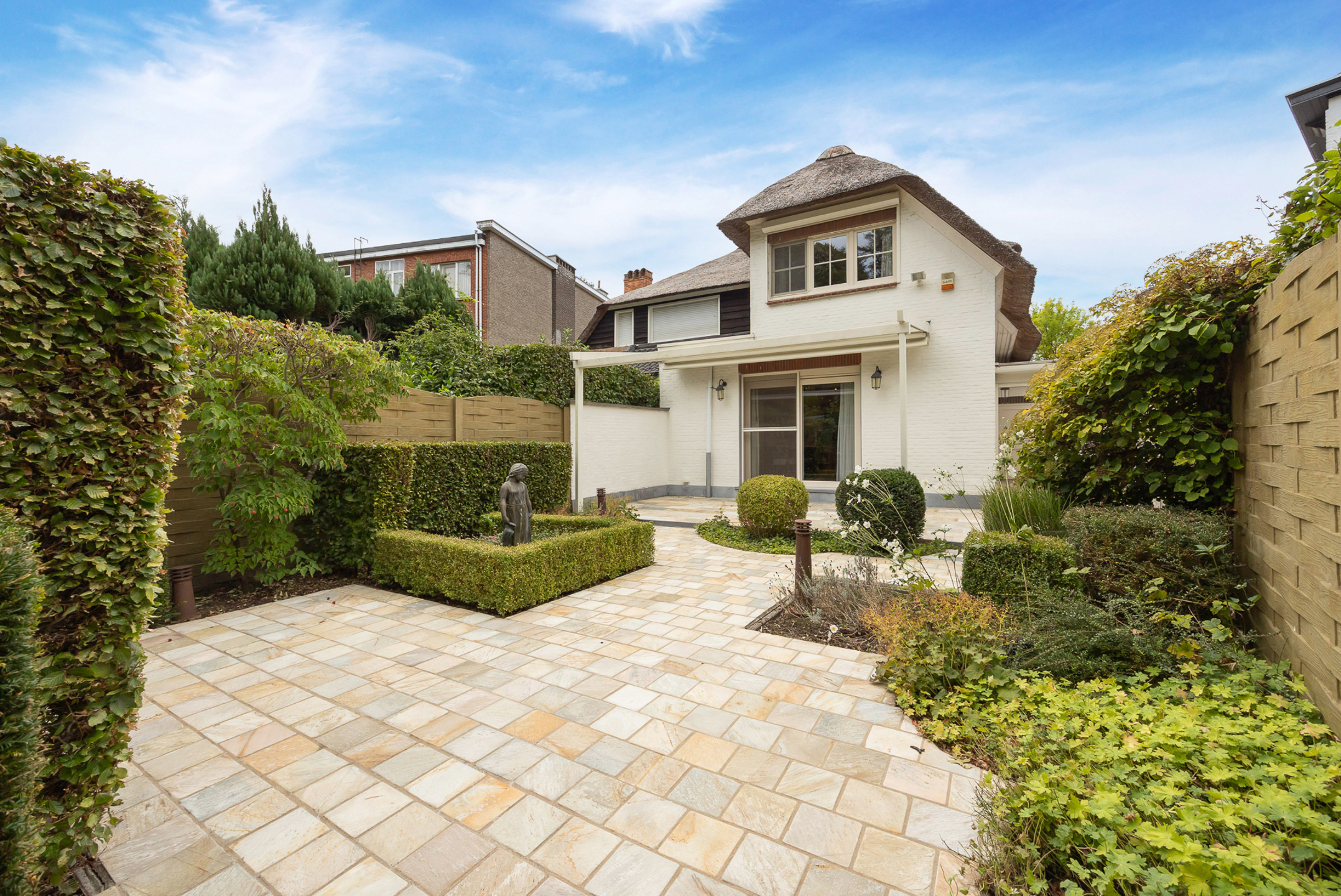 Charmante rietgedekte HOB met garage - foto 1