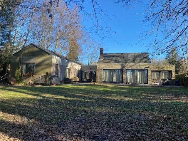 Zeldzame topligging aan natuurgebied – villa op +20 are - foto 4