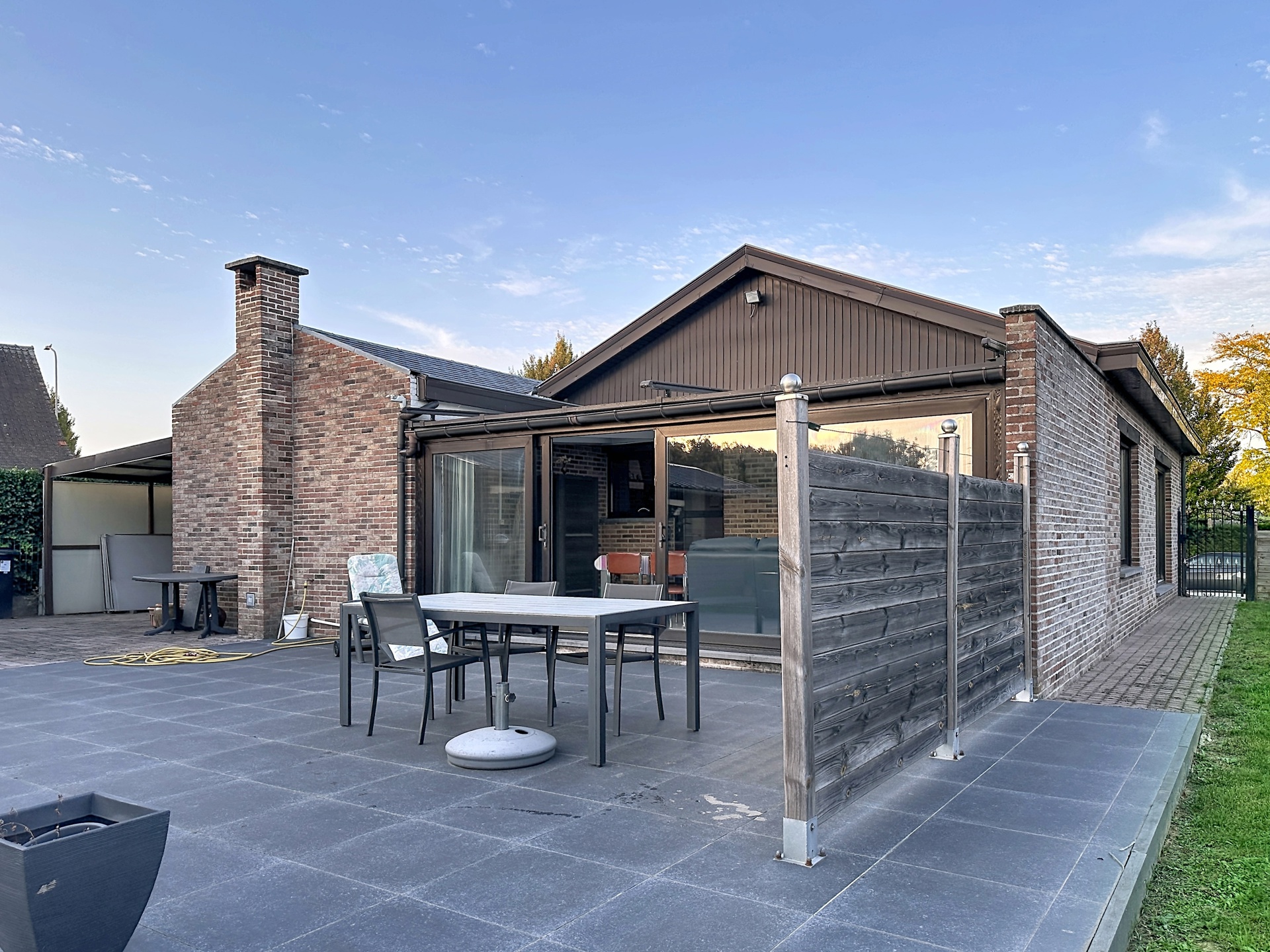 Te moderniseren bungalow op topligging - foto 2