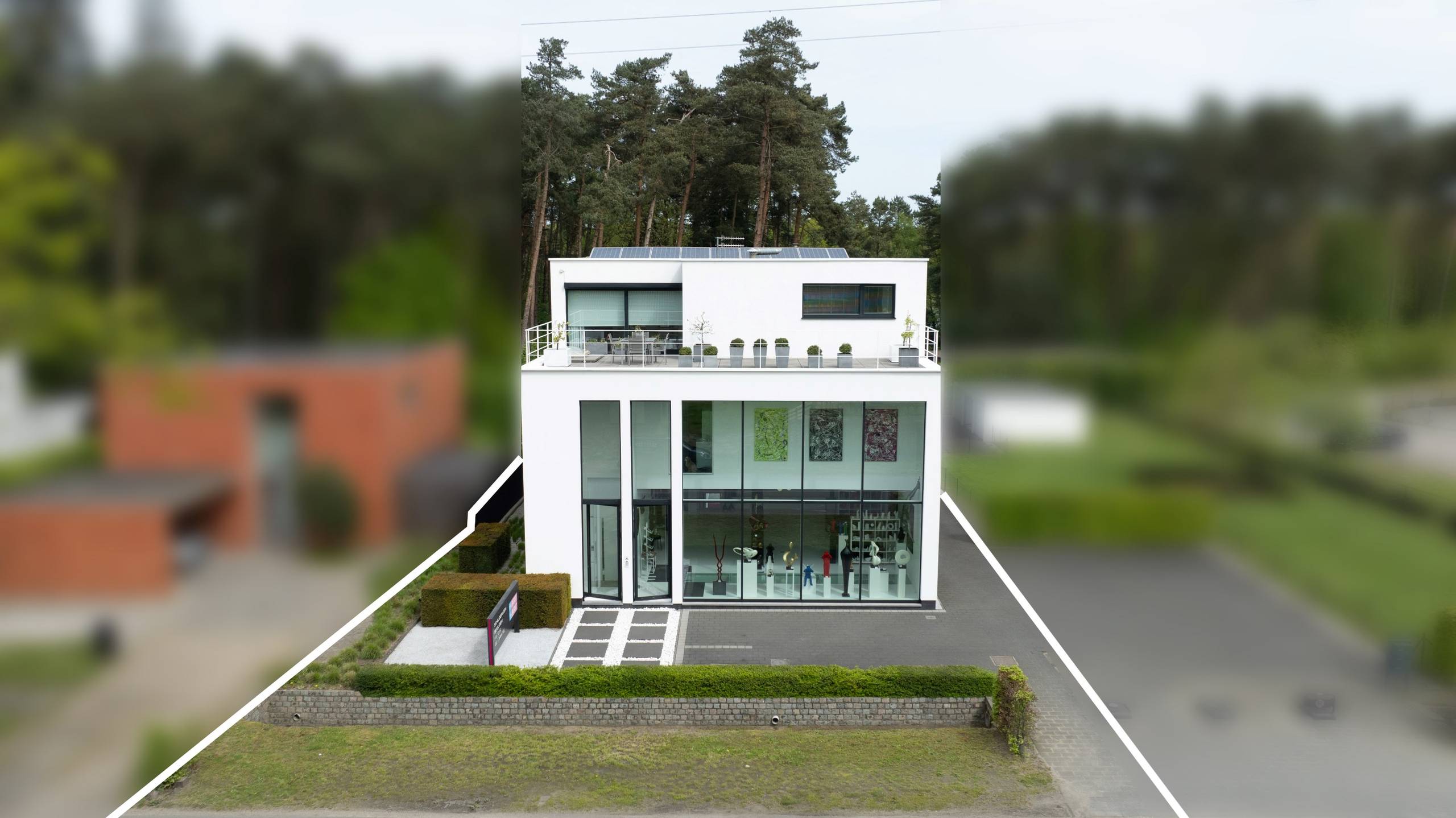 Local commercial avec appartement sur 785m² de terrain - photo 2