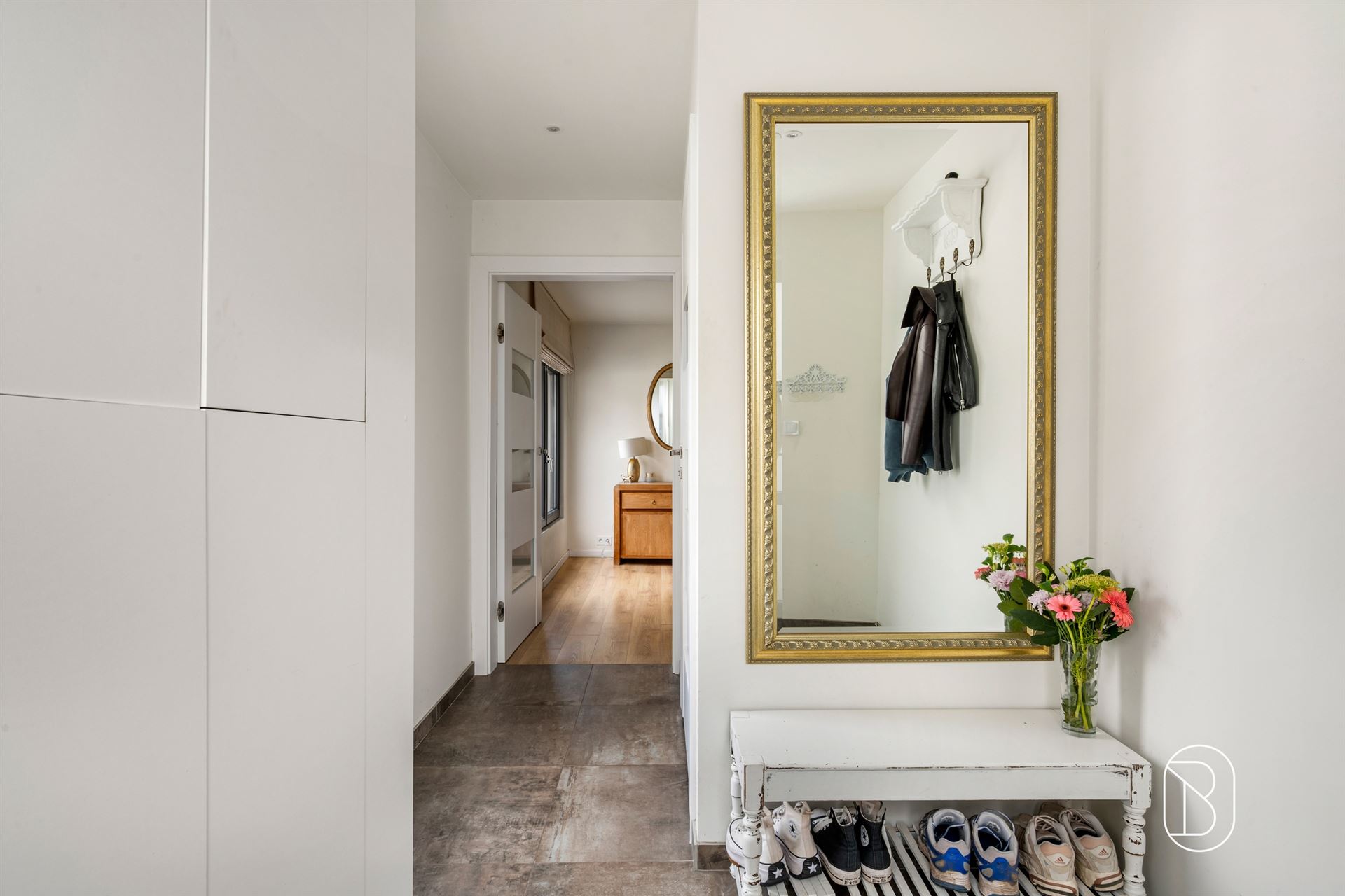 Volledig vernieuwde woning met 3 slaapkamers - foto 4