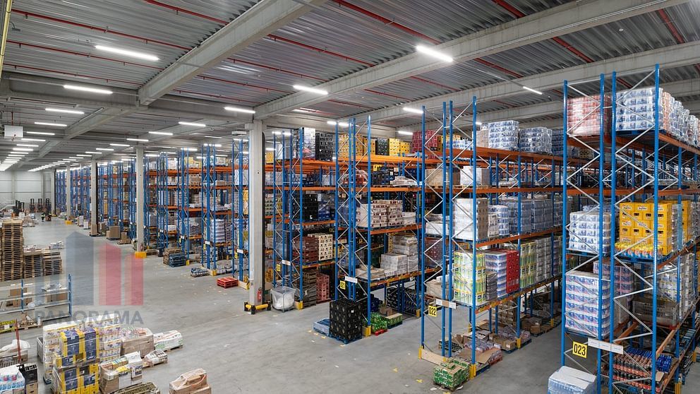 29,381 m² logistics warehouse with 2,207 m² offices and 1,353 m² mezzanine near the E42 - photo 4