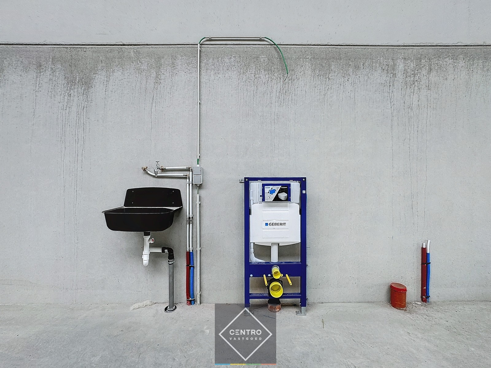 NB MAGAZIJN (264m²) met automatische sectionaalpoort, toilet en 2 voorbehouden parkeerplaatsen voor de deur te Beernem/Wingene. - foto 3