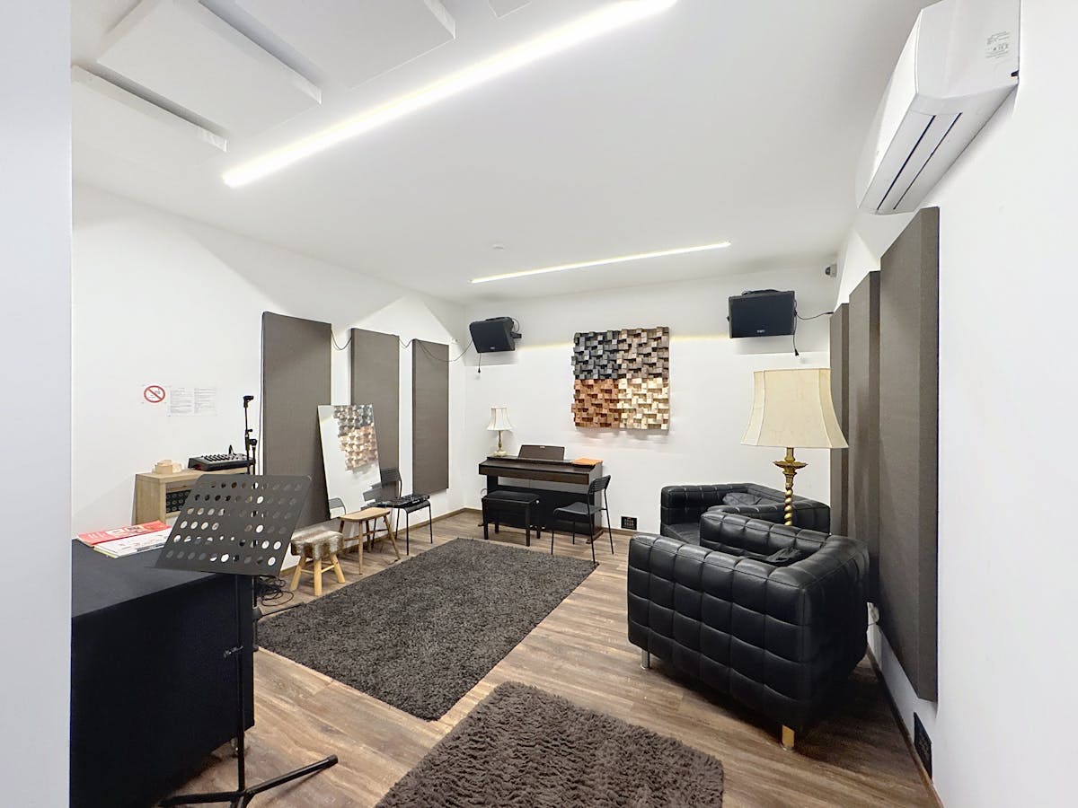 Repetitieruimte /kantoorruimte te huur 260 m² Brugge - foto 2