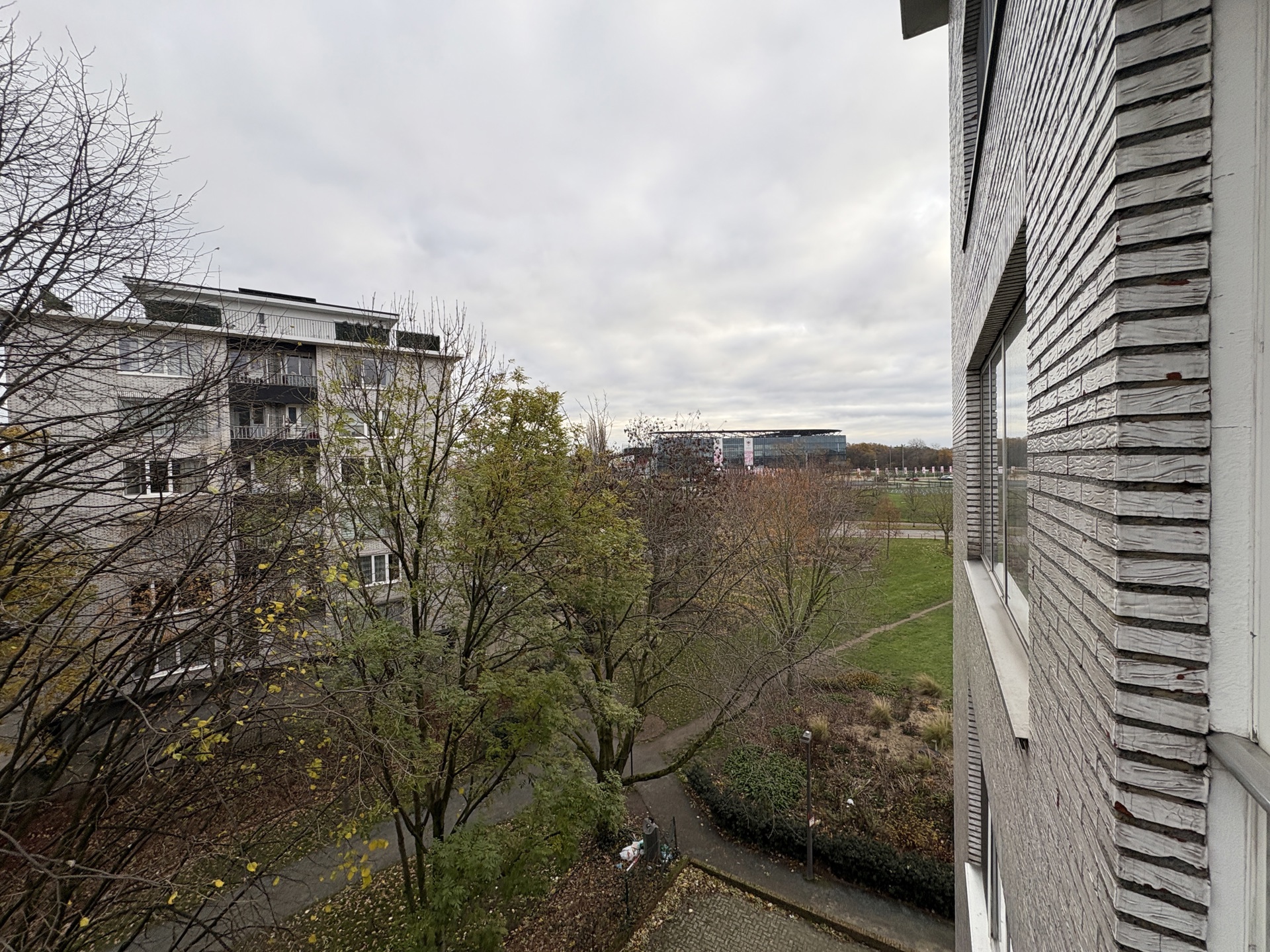 Appartement met 2 slaapkamers, terras en garagebox te huur! - foto 4