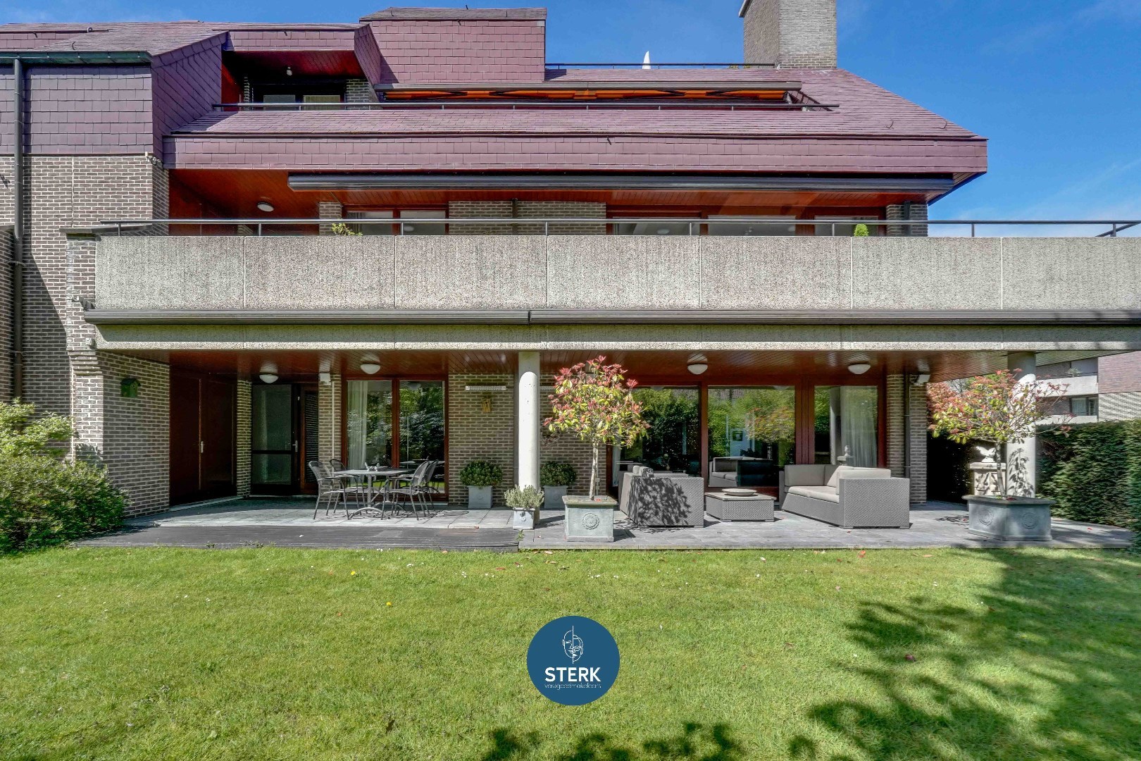 ROYAAL APPARTEMENT MET RUIM TERRAS GELEGEN IN HET UNIEKE PARKDOMEIN PETERSHEIM ! - foto 1