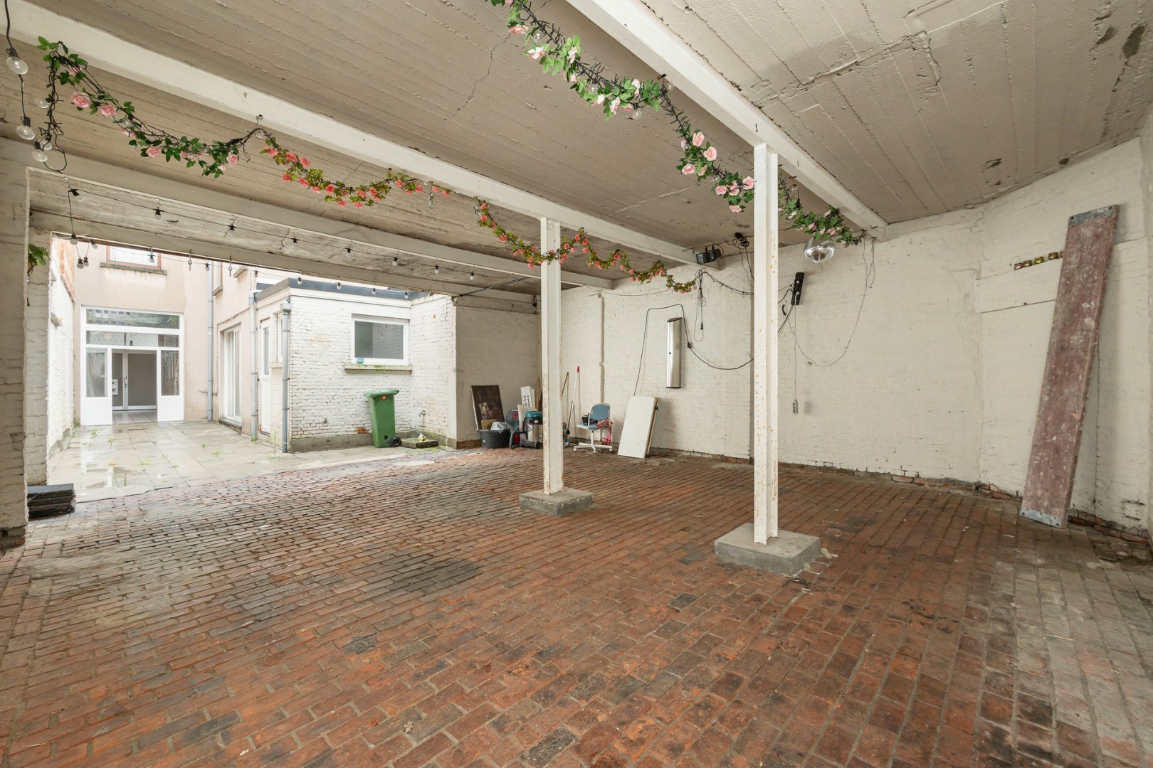 Ruime gezinswoning met grote koer (overdekt terras) nabij het Rivierenhof te Deurne - foto 5