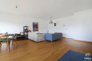 Composition (superficie nette) :Sous-sol (-1) : cave : 5m² (C17), 2 emplacements de parking couvert (P08 & P27)9ème étage : Hall d'entrée privatif :...