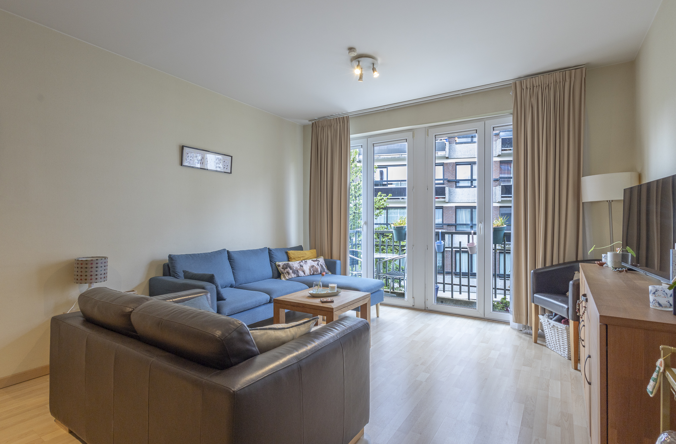 Appartement met 2 slaapkamers en terras in Etterbeek - foto 3