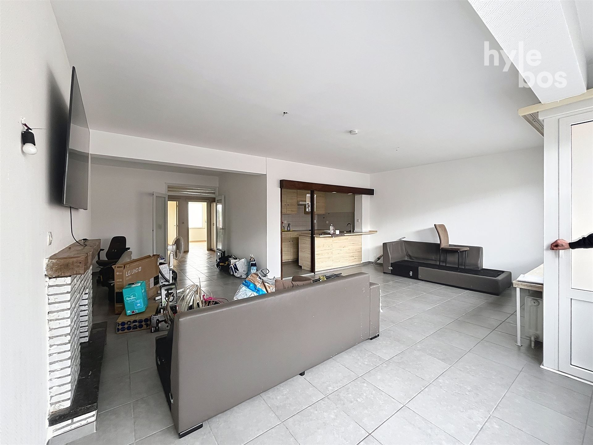 Centraal gelegen, instapklaar 2 slaapkamer appartement - foto 4