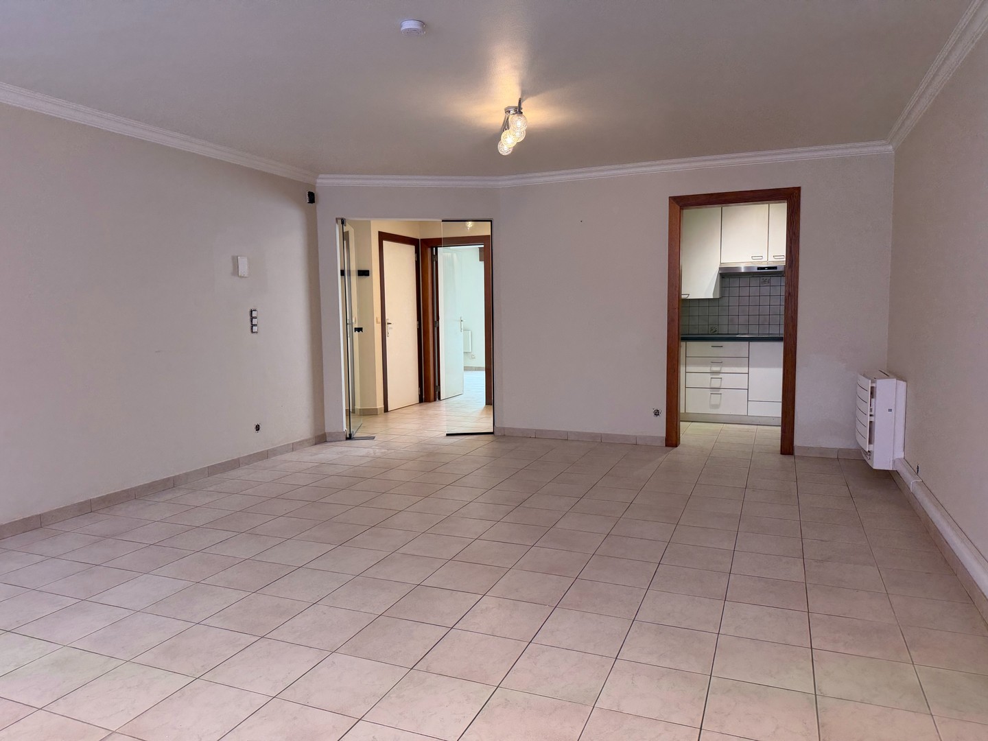 Gelijkvloers appartement met autostaanplaats te Haasdonk - foto 4