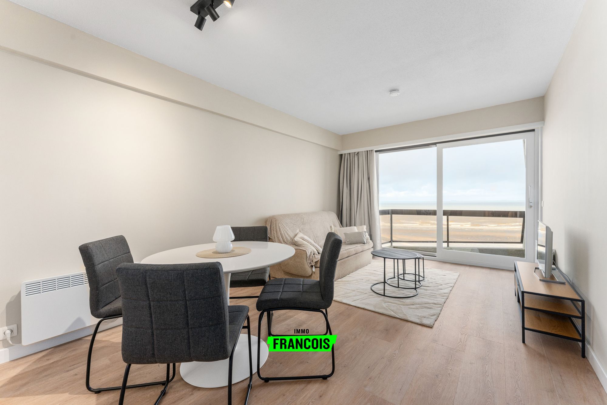 Prachtig vernieuwd appartement met zeezicht te Blankenberge - foto 1