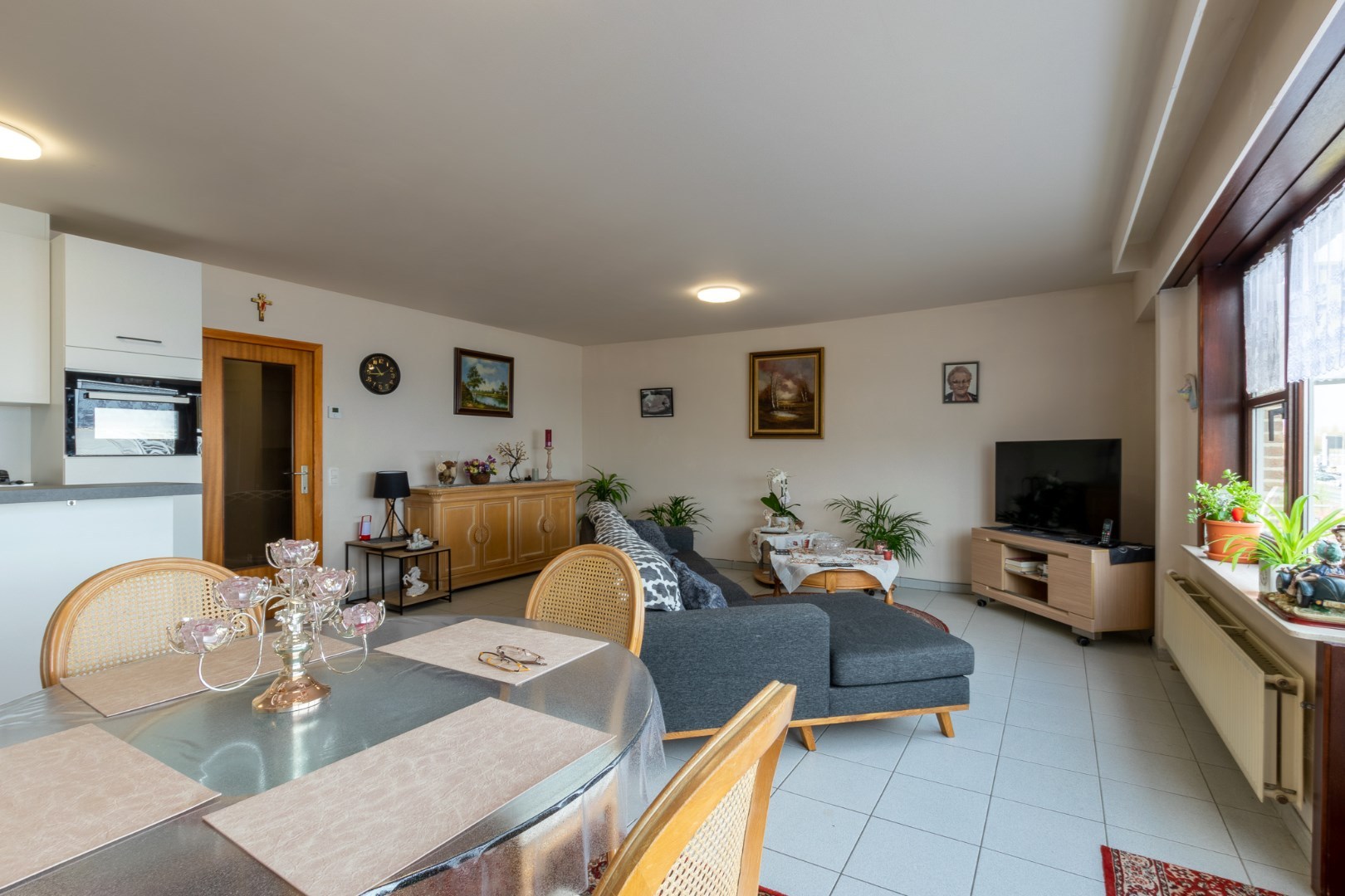 Prachtig gelegen appartement (87 m²) + terras, gelegen op de kaai te Nieuwpoort-Stad. - foto 5