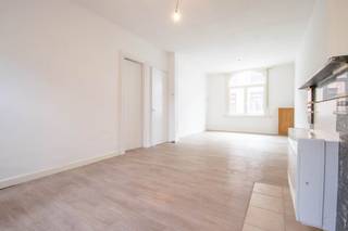 Uitstekend gelegen gezinswoning in het centrum van Sint-Gillis-Waas! Dit betreft een leuke gezinswoning met 2 à 3 slaapkamers, ruime zolderkamer en...