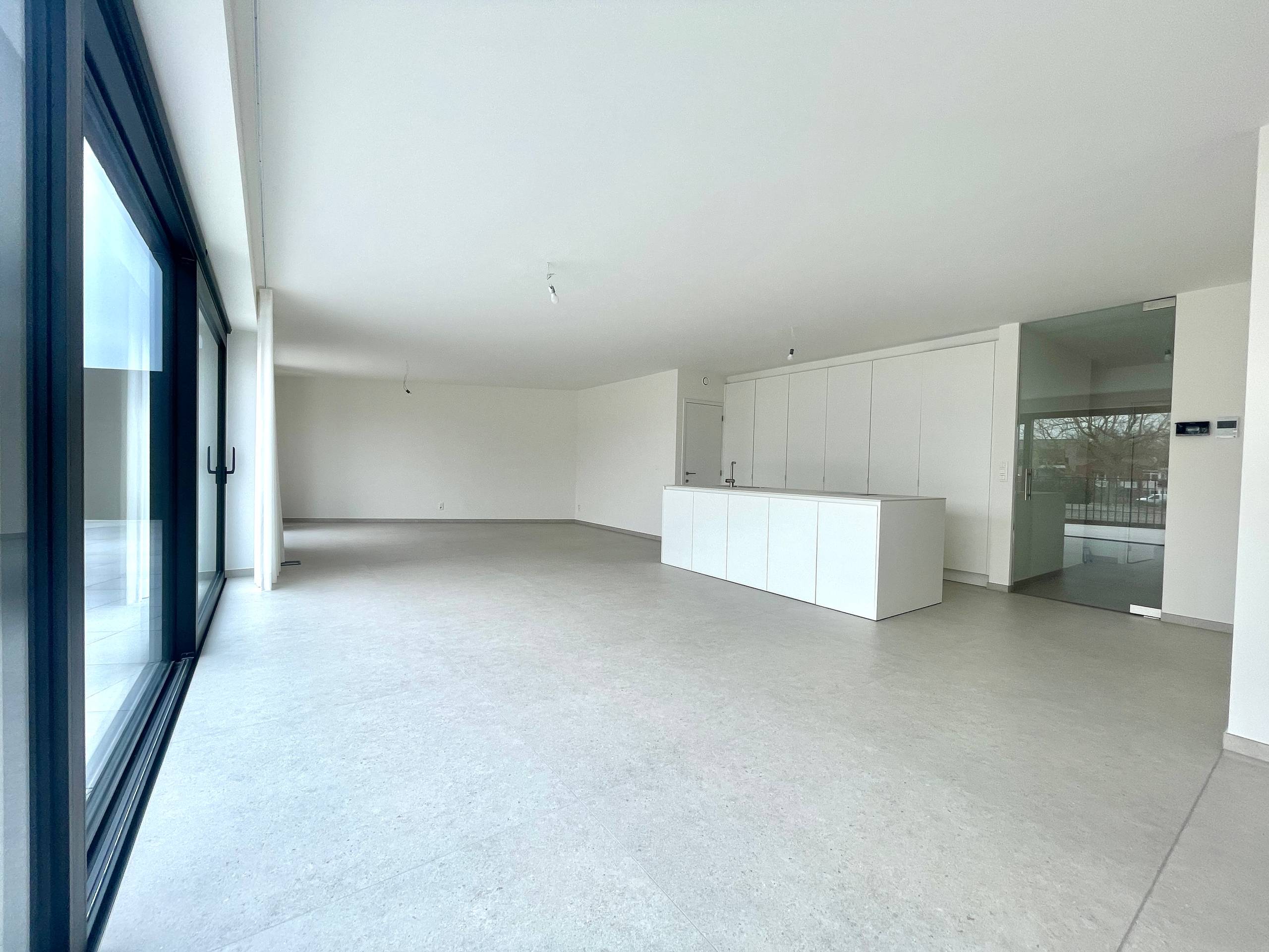 uniek nieuwbouwappartement met terras en 2 slaapkamers - foto 2