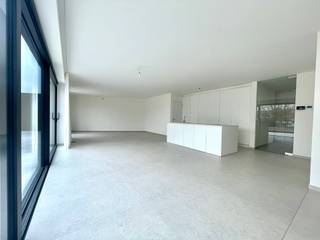 Uniek nieuwbouwappartement met zeer groot terras en 2 slaapkamers te koop.Stap binnen in dit uitzonderlijk nieuw appartement op het 1ste verdiep waar...