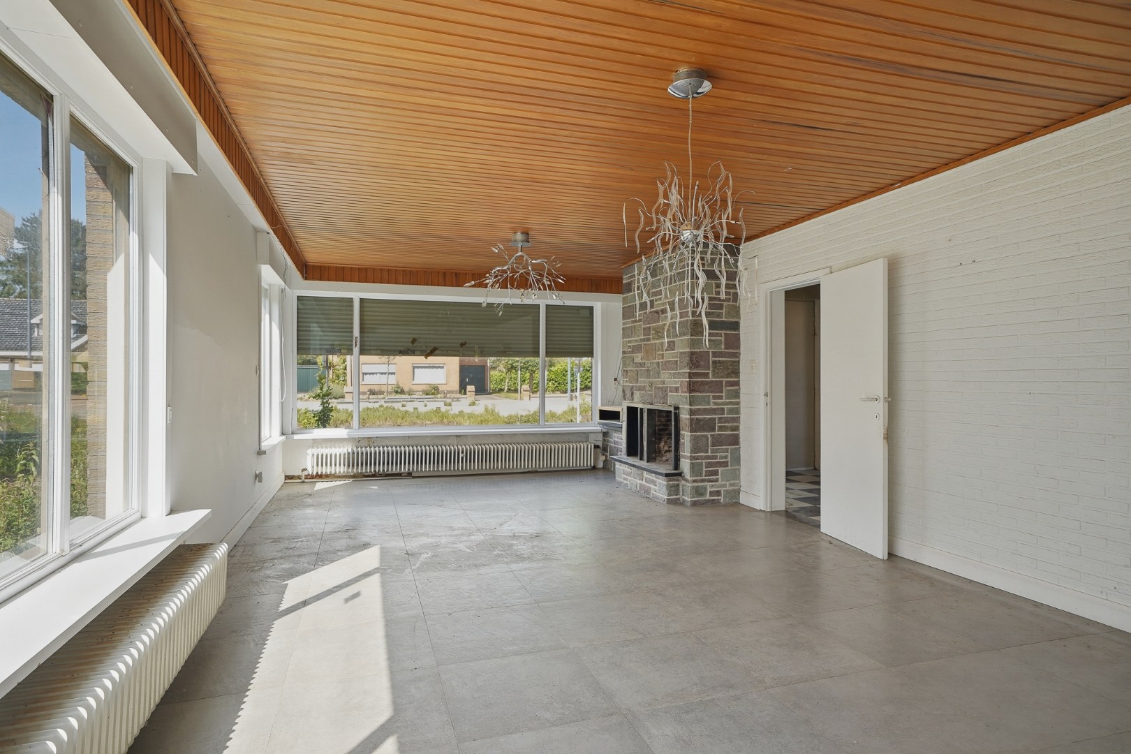 Ruime te renoveren bungalow op 959 m² met landelijk verzicht - foto 3