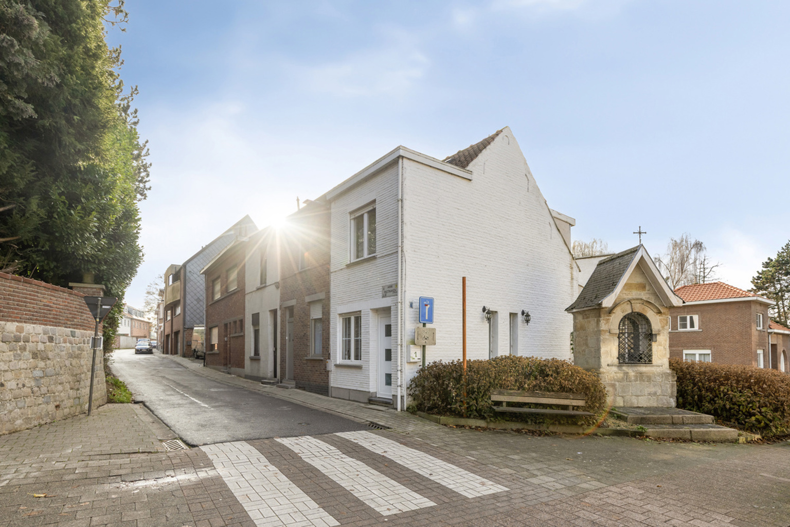 Gerenoveerde 3-gevelwoning centraal gelegen te Asse - foto 1