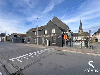 Op een zichtbare en centrale ligging in Ursel bevindt zich Brasserie La Belle Vue, een gekende horecazaak met een sterke lokale naam.De zaak beschikt...