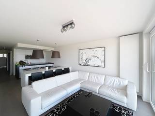 Dit ruime en lichtrijke appartement combineert comfort met een adembenemend zeezicht. Gelegen op een toplocatie, geniet u hier elke dag van...