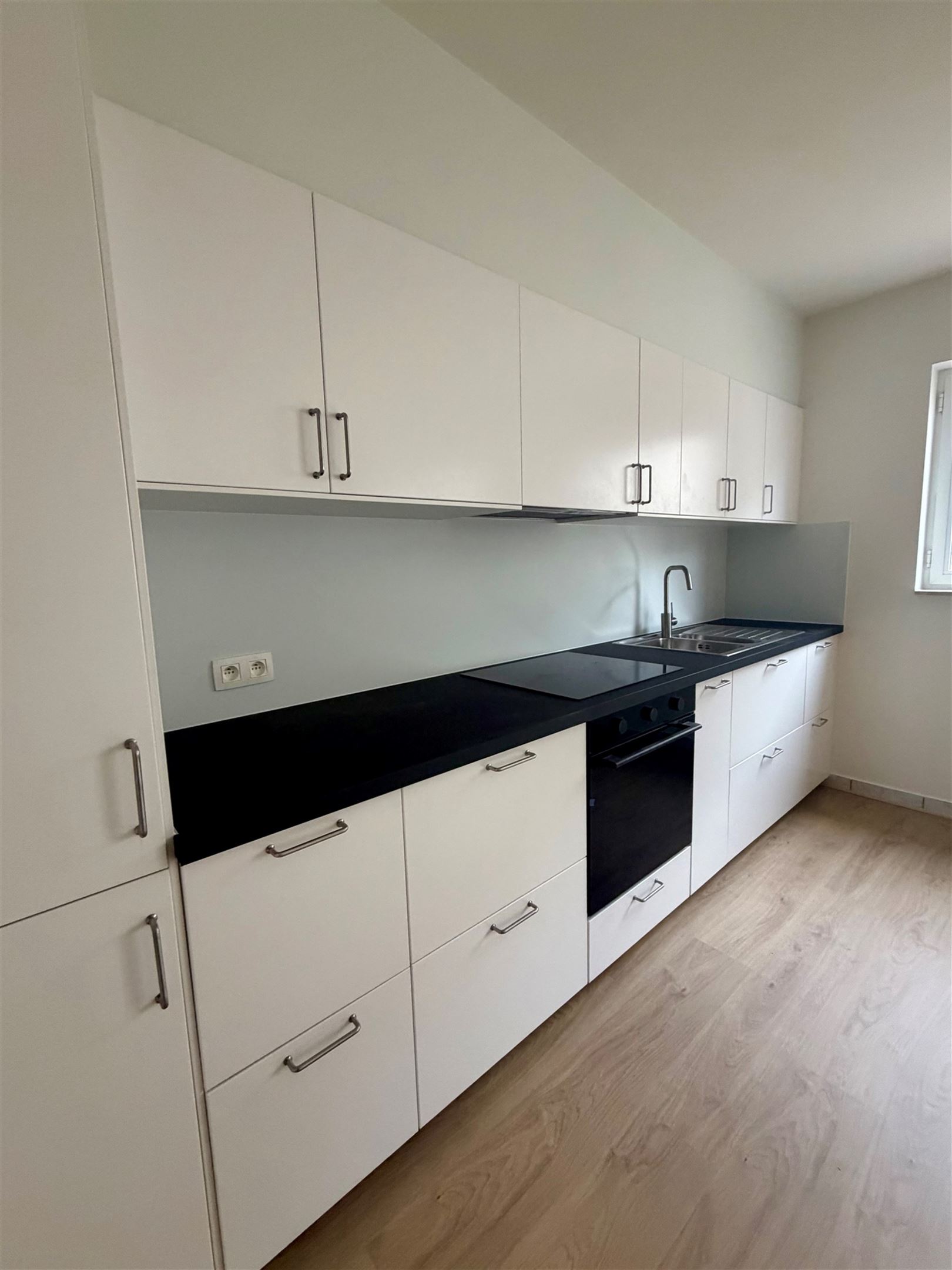 Gerenoveerd 2 slaapkamer appartement - foto 5