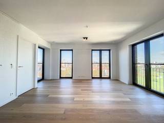 1 bedroom apartment for rent located next to the Brussels hotspot 'Gare Maritime'. This apartment is easily accessible by public transport and...