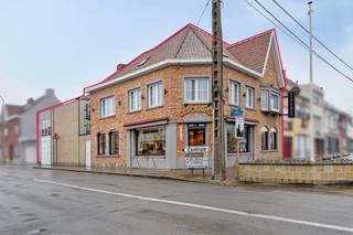 Propriété unique à vendre : maison avec espace commercialSitué dans un emplacement central à proximité des écoles, des commerces et des transports...