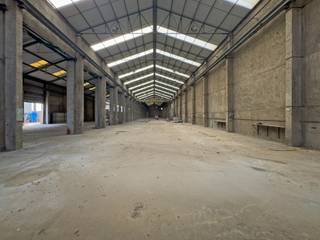 Dit multifunctionele bedrijfsgebouw heeft een totale oppervlakte van 5.952 m² en is gelegen in Aalter, vlakbij belangrijke verkeersassen zoals de...