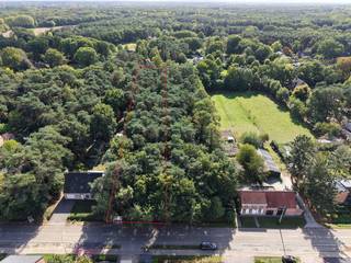 Op zoek naar de perfecte plek om uw droomwoning te realiseren? Dit royale perceel van 2.709 m² in Zoersel biedt u alle mogelijkheden. Dankzij...