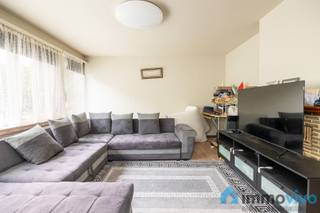 Dit ruime appartement van circa 95 m² ligt in een rustige, prettige omgeving in Sint-Niklaas. Met twee slaapkamers en een badkamer biedt deze...